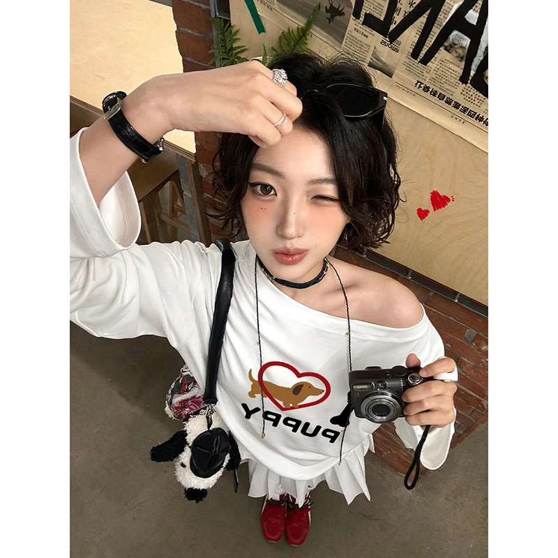 美式性感斜肩长袖t恤女早秋百搭小狗印花白色设计感宽松休闲上衣