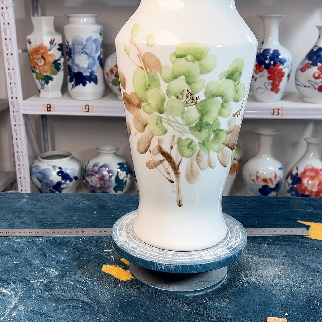 摆件景德镇陶瓷大鱼绿牡