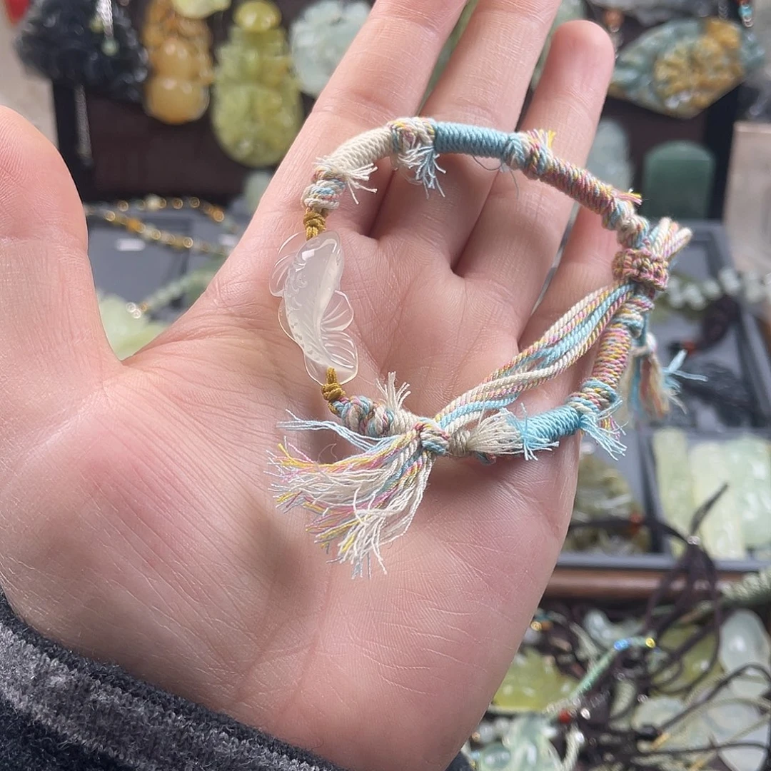 岫玉未镶嵌吊坠(赠链)