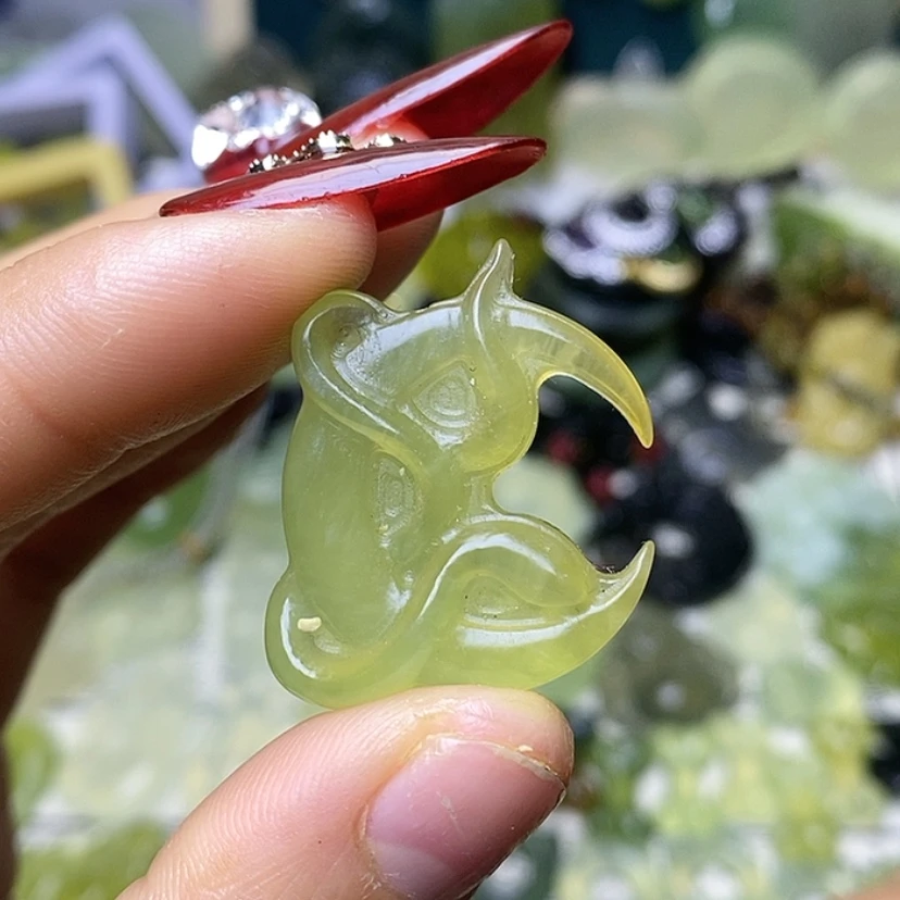 【闪购商品】蛇纹石玉颈饰未镶嵌