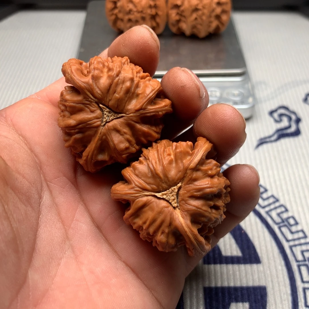 天***呀文玩核桃吊坠三棱三棱三棱三棱