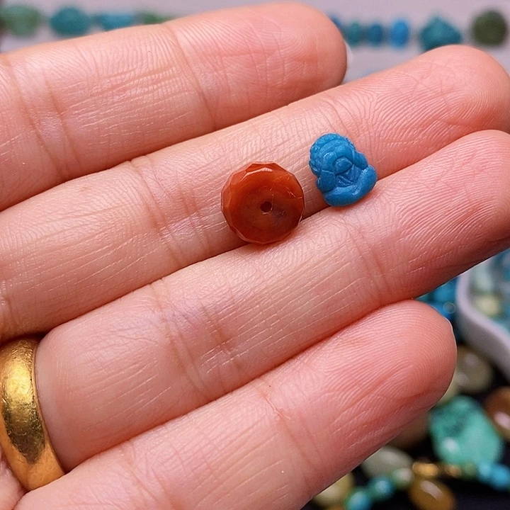 明***南红玛瑙未镶嵌颈饰