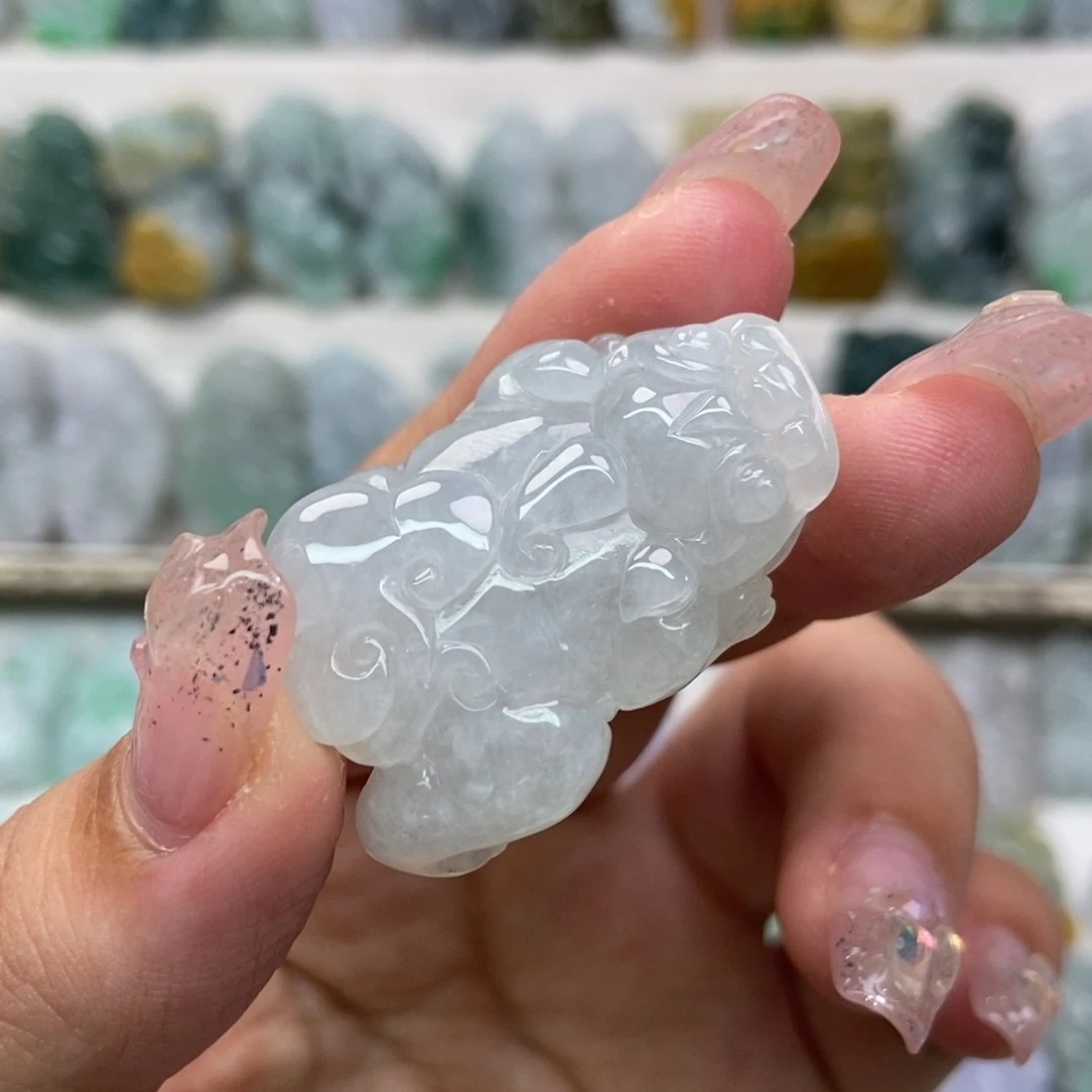 翡翠未镶嵌吊坠(赠链)