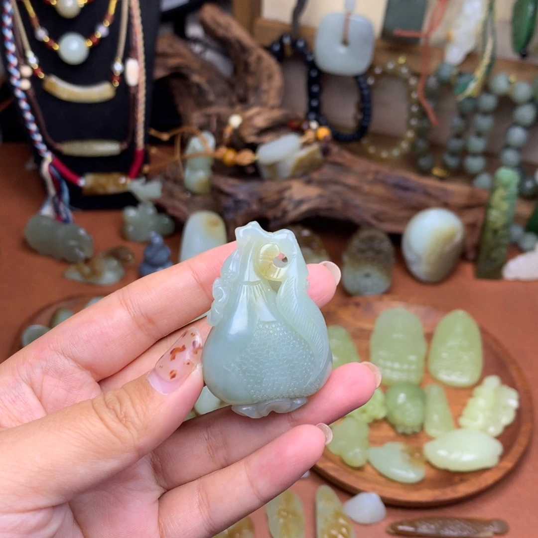 和田玉未镶嵌挂件