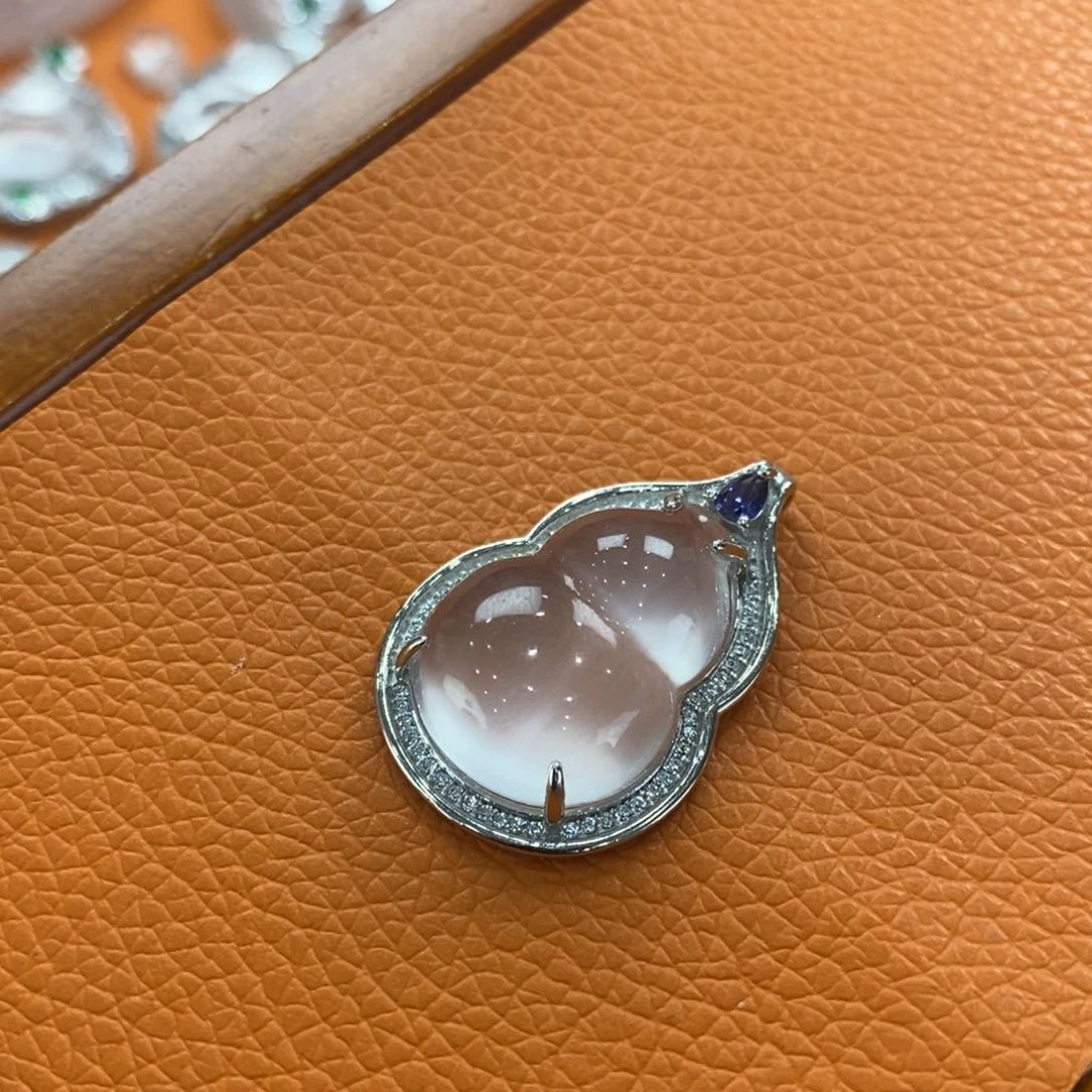 石英质玉吊坠(赠链)银S925镶嵌