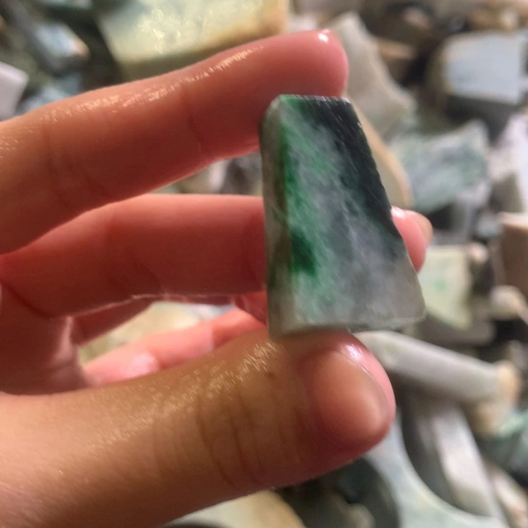 翡翠颈饰未镶嵌缅甸翡翠