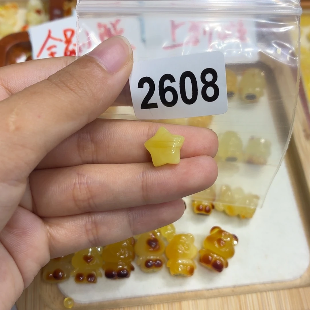 琥珀未镶嵌珠宝奇石