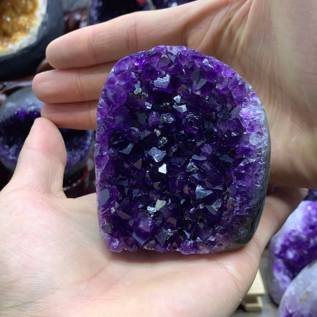 紫晶大型摆件（非配饰）未镶嵌