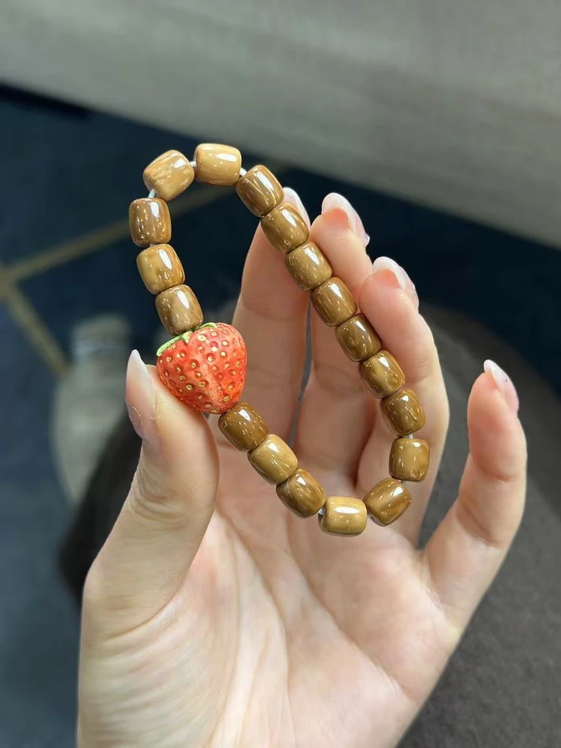 根付草莓库克桶珠搭配文玩手串 盘玩 原创设计