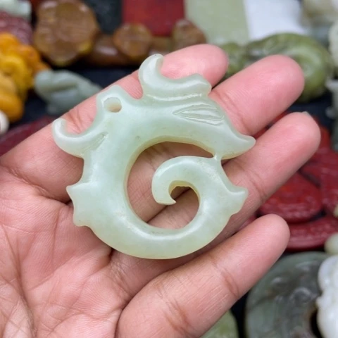 蛇纹石玉颈饰未镶嵌63