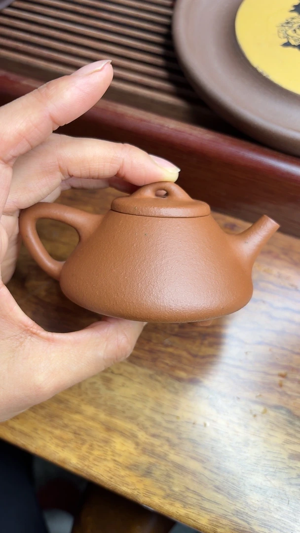 降坡泥子冶120cc手工茶壶