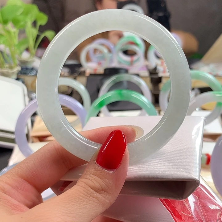 翡翠未镶嵌手镯55圈口