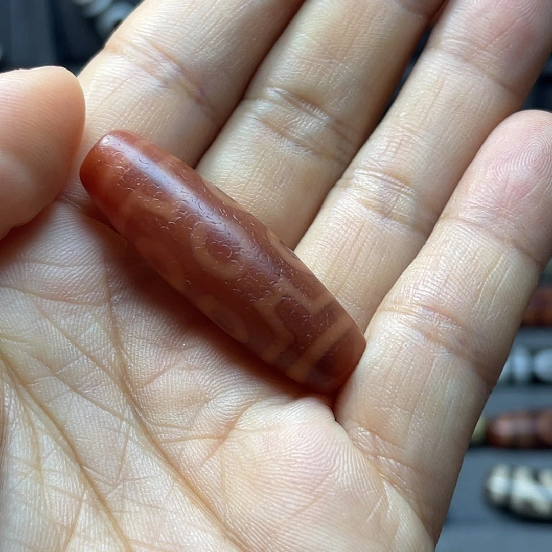 自***持玛瑙/玉髓颈饰未镶嵌