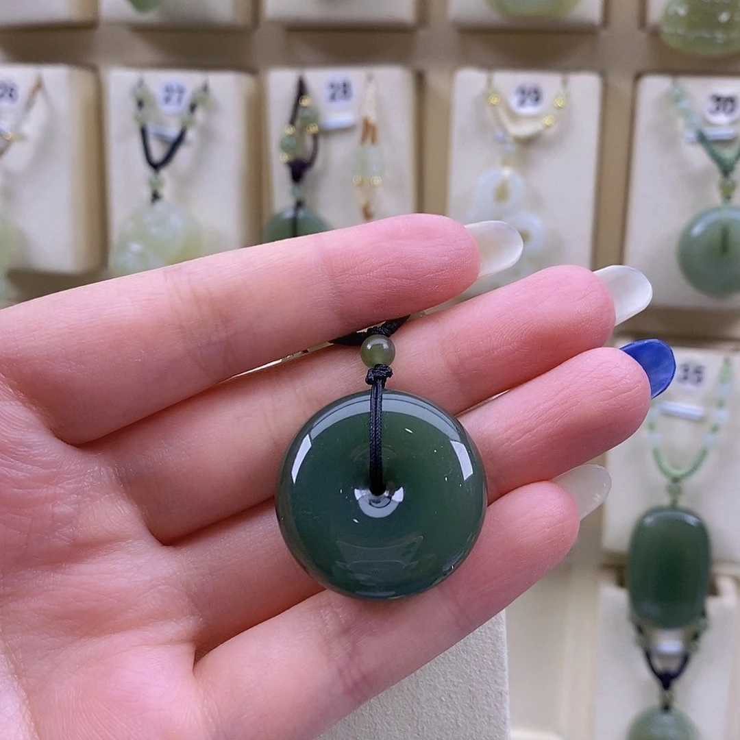 糖***品颈饰未镶嵌和田玉