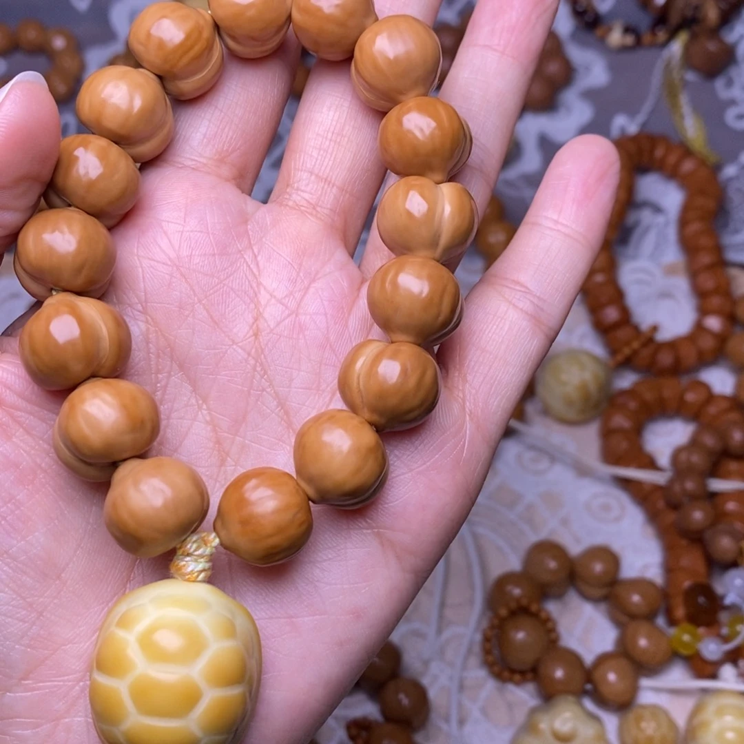 把件猴头核桃柯基屁桃龟甲