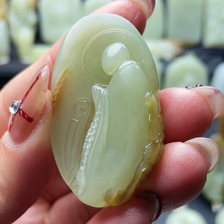 和田玉（糖玉）未镶嵌颈饰