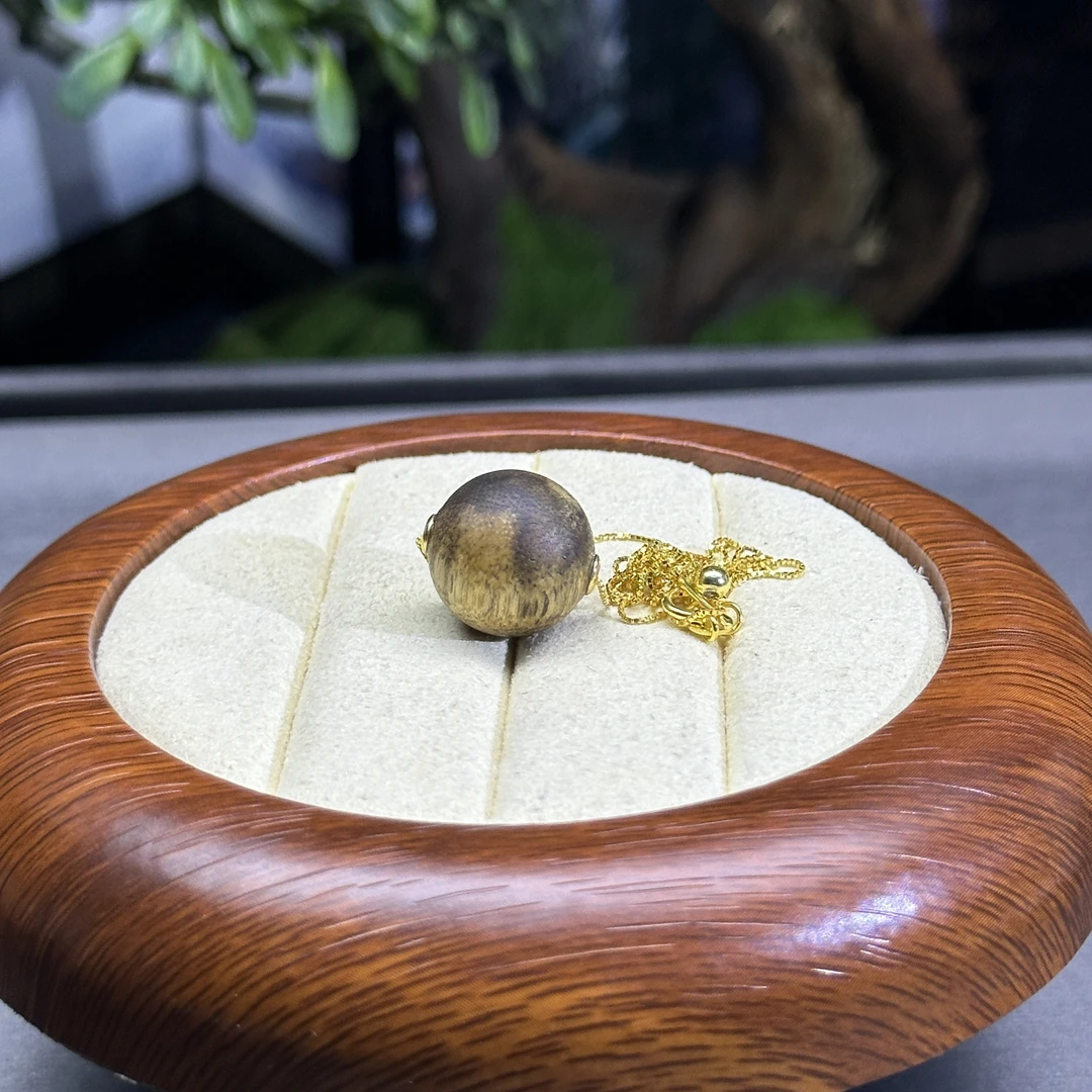 JTB08-06   沉香吊坠1.6g