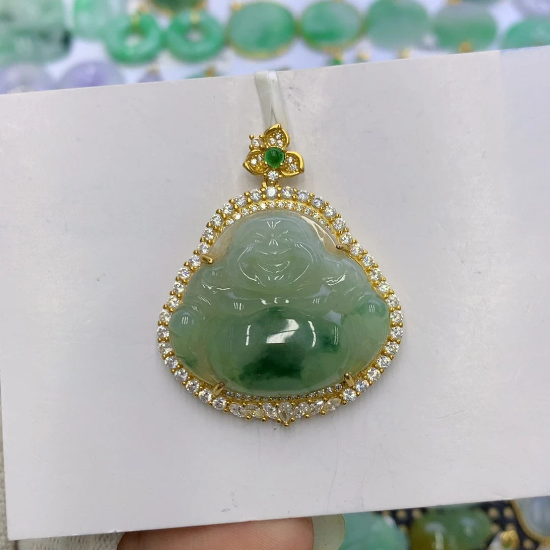 翡翠颈饰未镶嵌翡翠