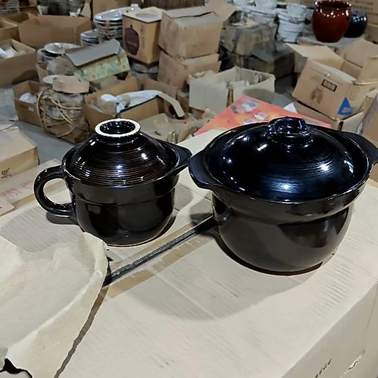 摆件盘子碗茶壶啥都有