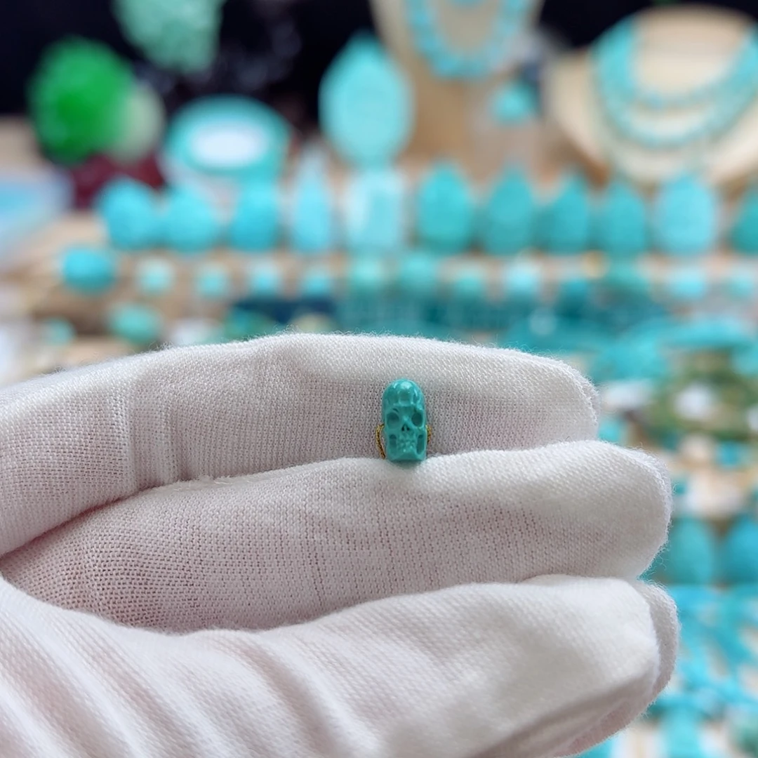 绿松石未镶嵌珠宝奇石