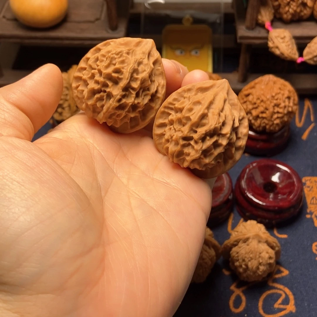 文玩核桃把件全品原桩龙鳞尺寸40