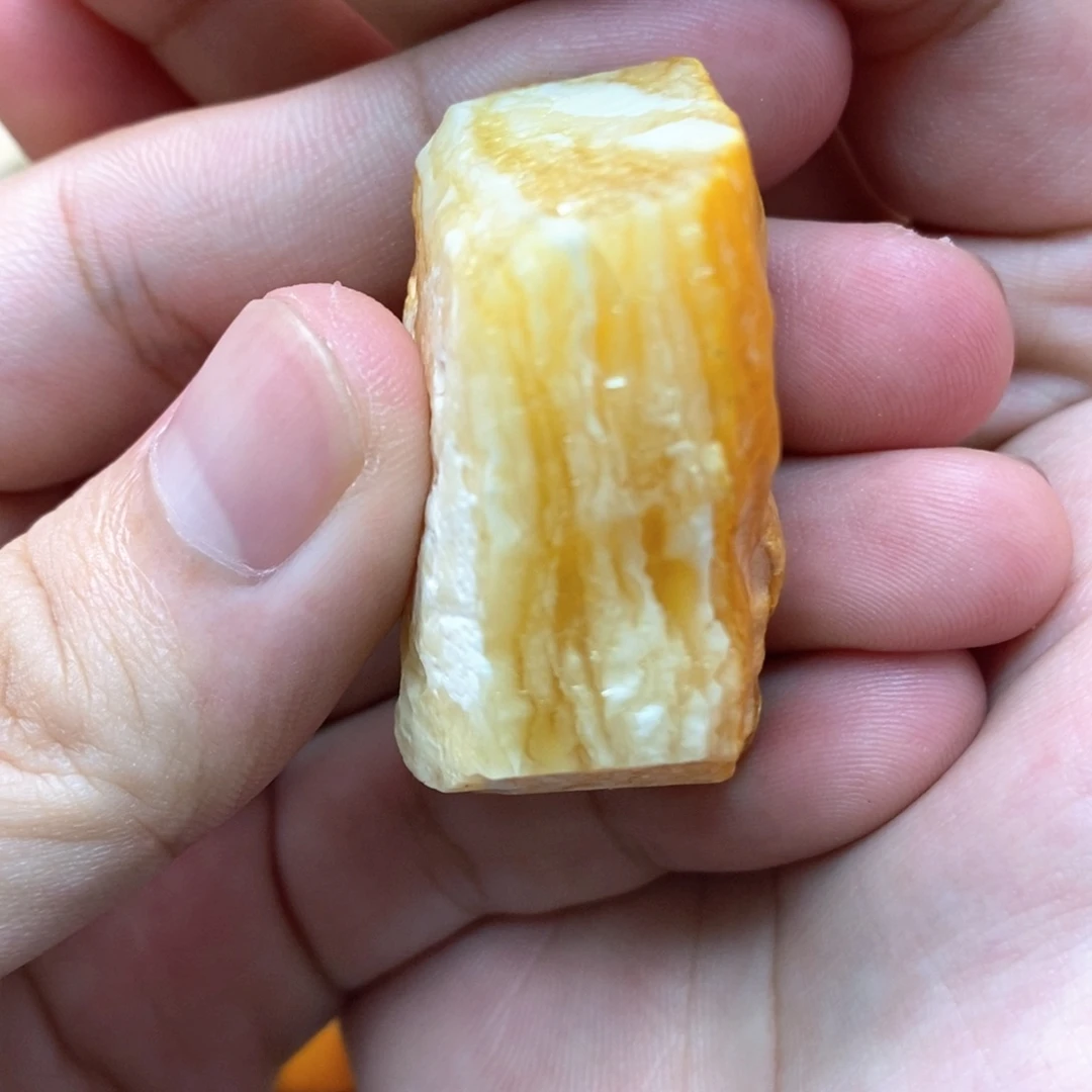 定制琥珀未镶嵌蜜蜡