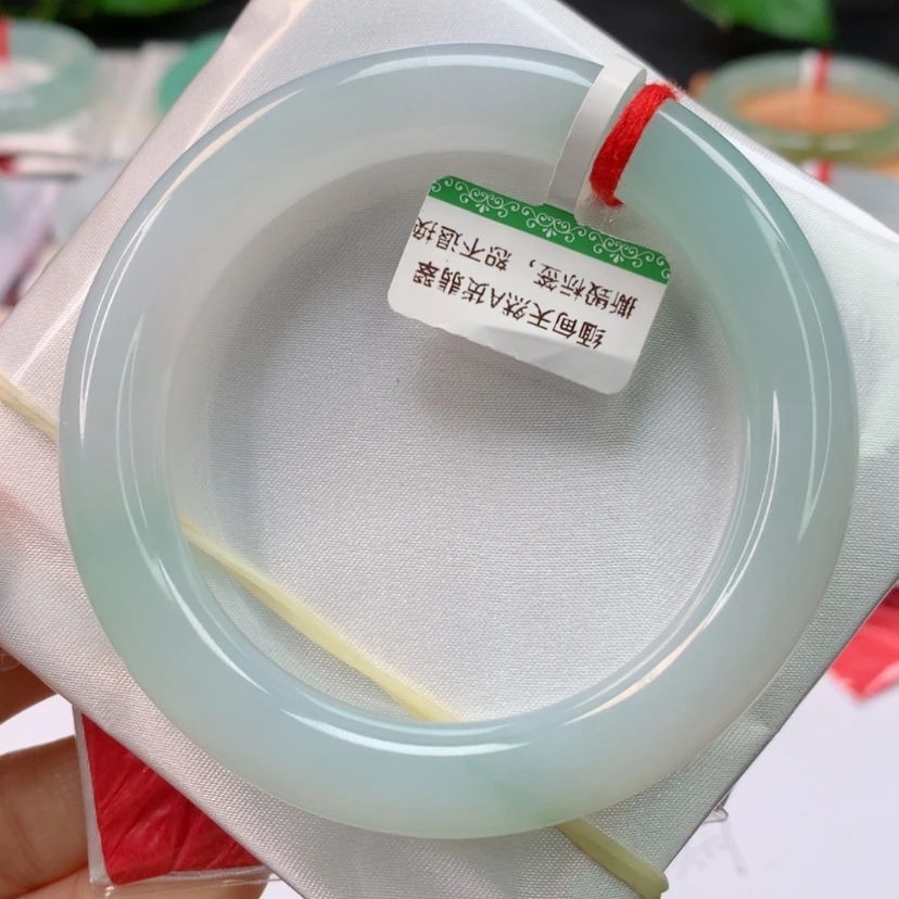 【闪购商品】翡翠手镯未镶嵌天然翡翠手镯