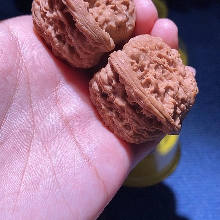 王***炸吊坠文玩核桃南疆