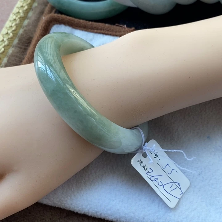 翡翠未镶嵌手镯14836054