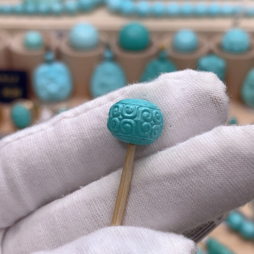 绿松石未镶嵌珠宝奇石