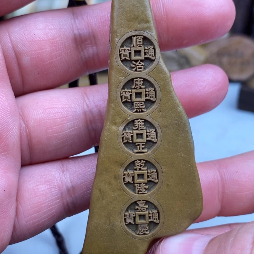【闪购商品】原石雕刻手把件脖挂件
