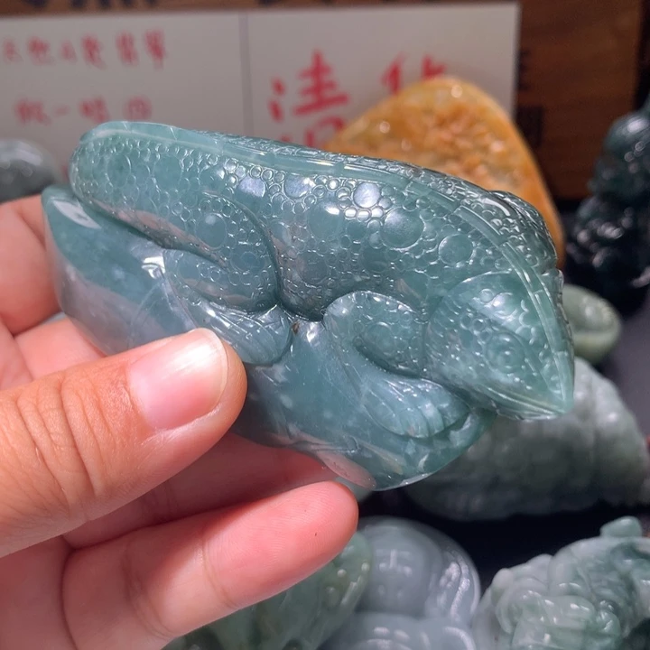 翡翠未镶嵌颈饰保真天然A货翡翠