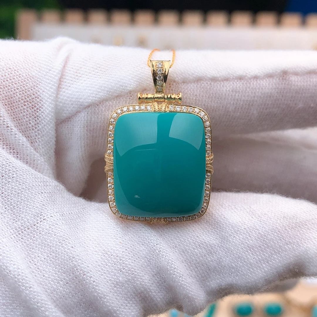 绿松石珠宝奇石18K金镶嵌