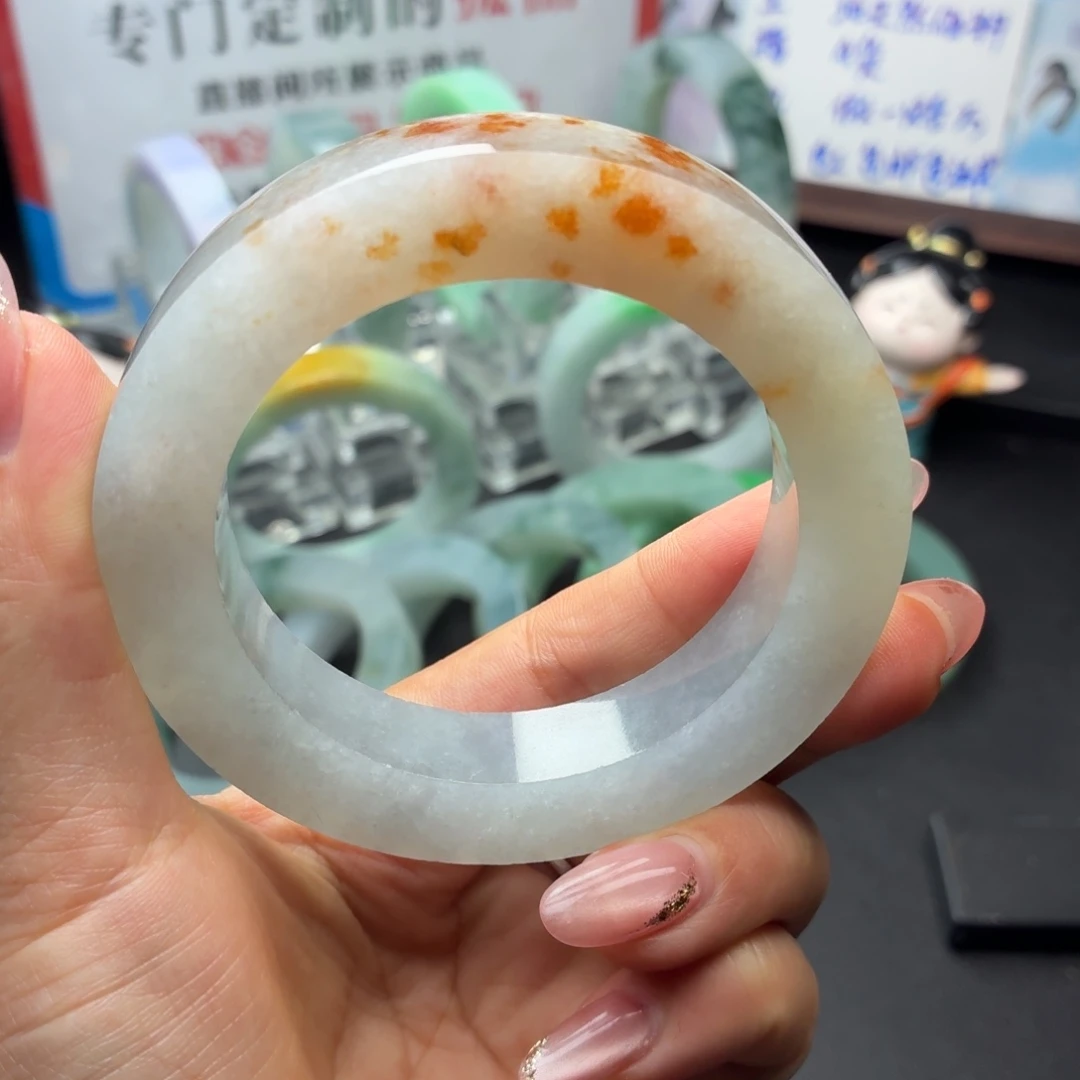 我***呀定制翡翠未镶嵌翡翠手镯