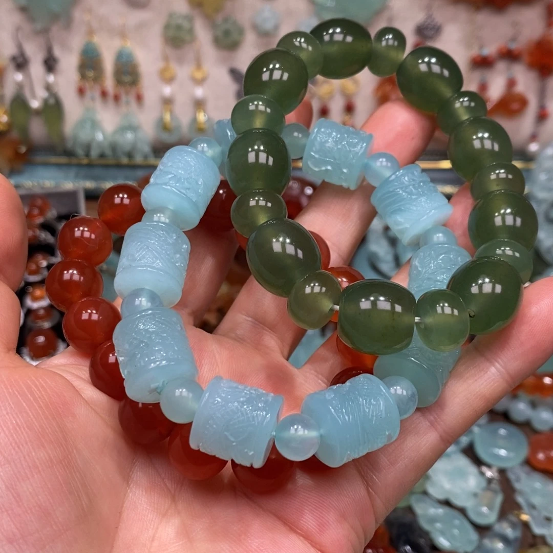 蛇纹石玉未镶嵌颈饰