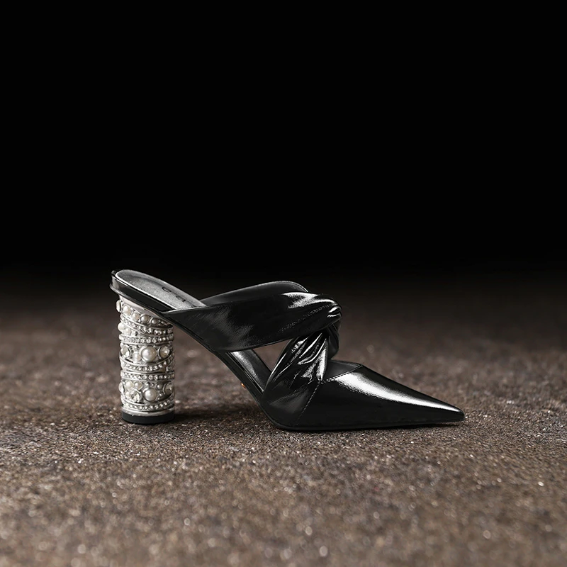 洋气粗跟半拖鞋外穿尖头高档真皮女鞋夏季新款超软银色高跟鞋百搭