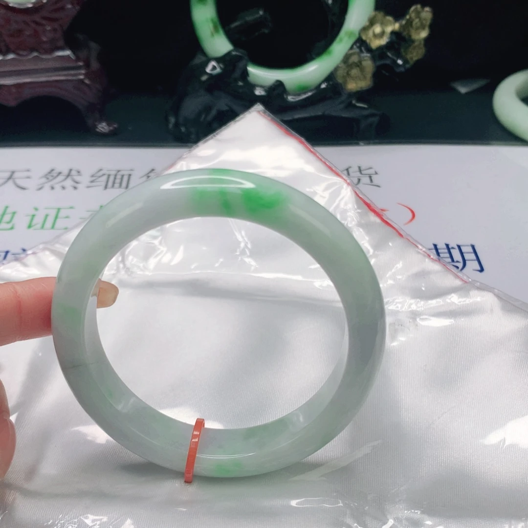 翡翠手镯未镶嵌缅甸天然A货翡翠
