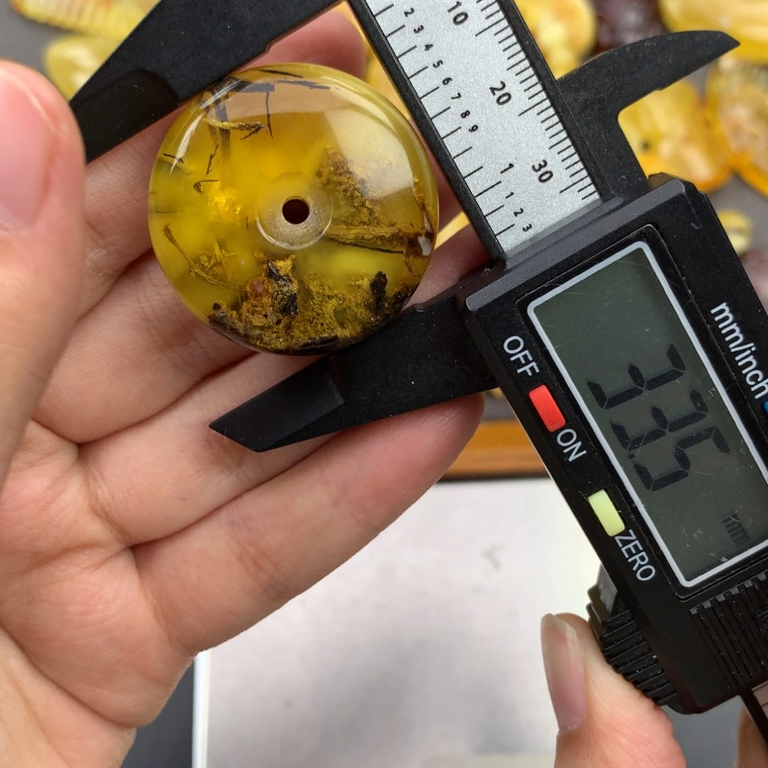 琥珀未镶嵌珠宝奇石