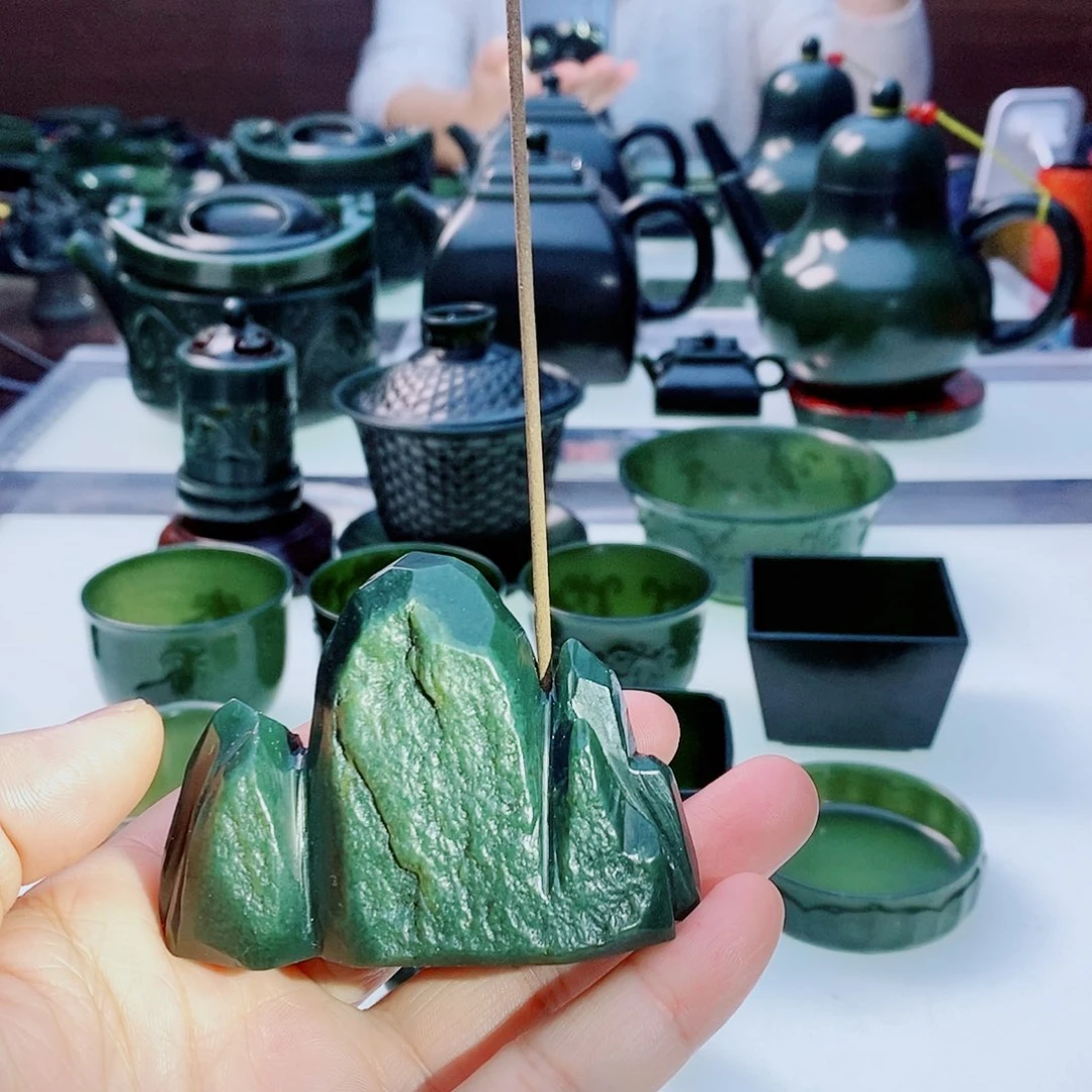 未镶嵌和田玉摆件