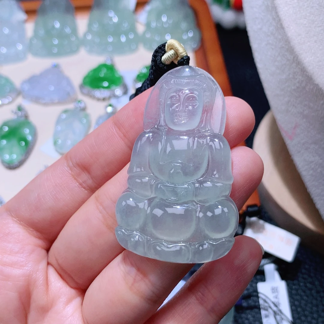 颈饰未镶嵌翡翠观音