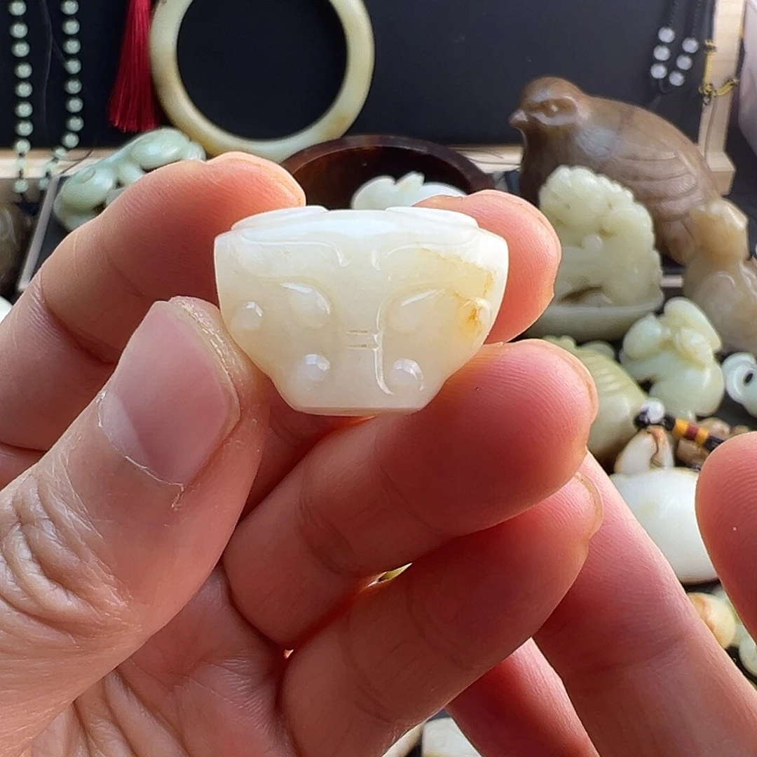 和田玉未镶嵌挂件