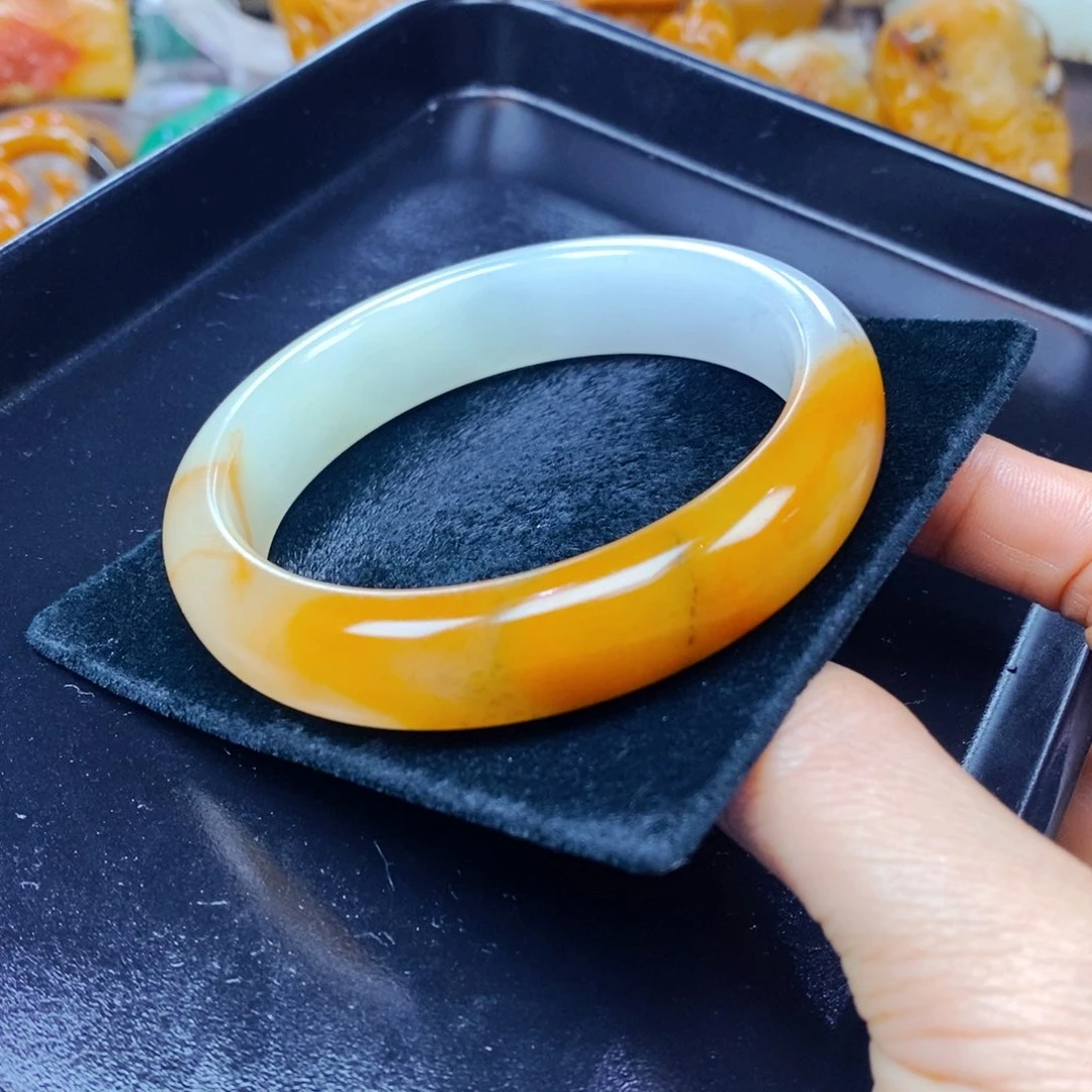 未镶嵌石英质玉（黄龙玉）吊坠(不含链)