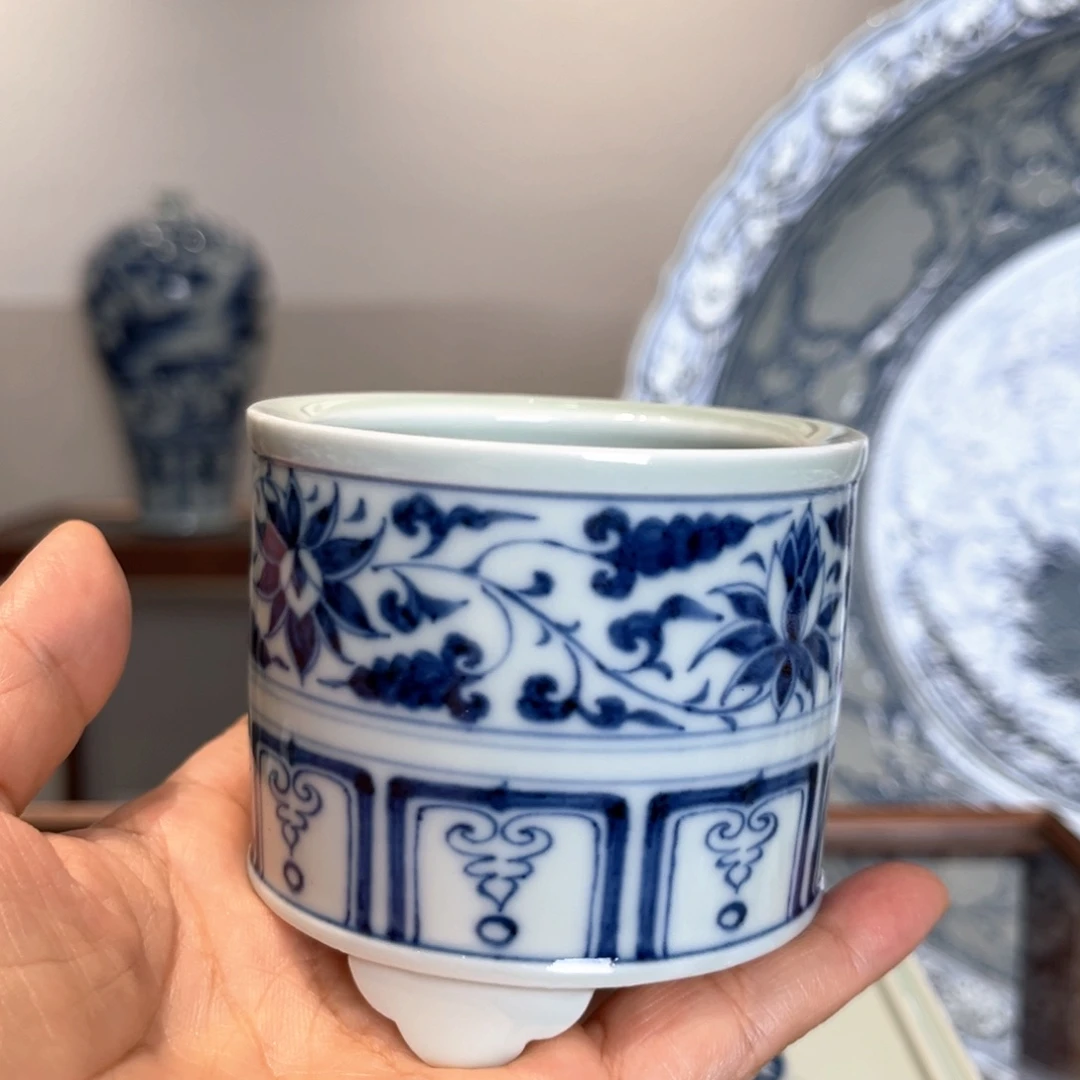 精品香炉缠枝莲微瑕开片元青花