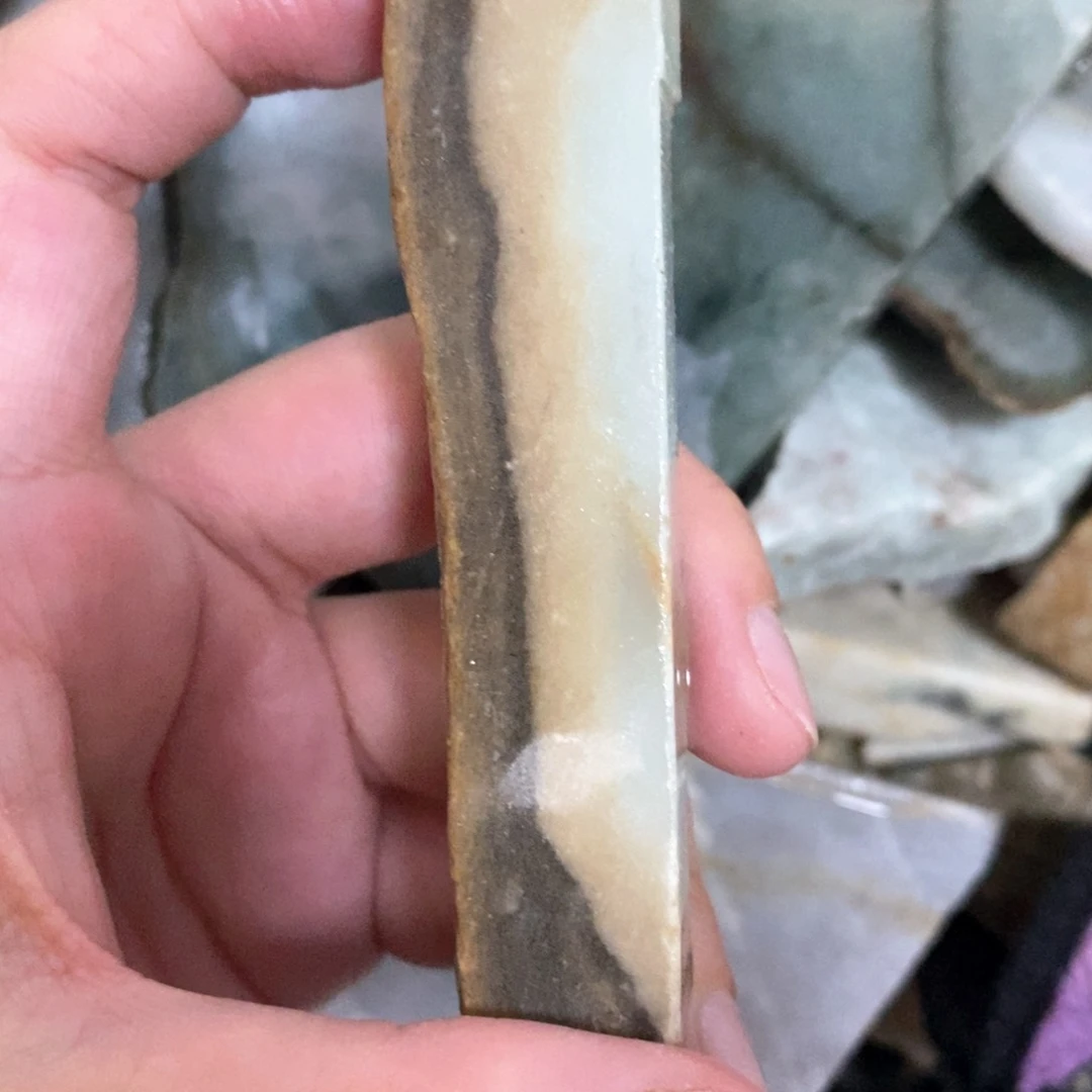 翡翠未镶嵌颈饰天然植物