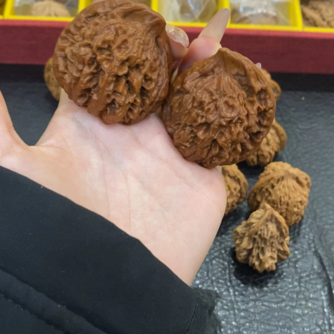 吊坠文玩核桃官帽鹰嘴