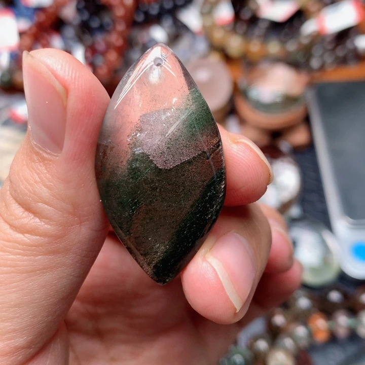 水晶吊坠(赠链)未镶嵌