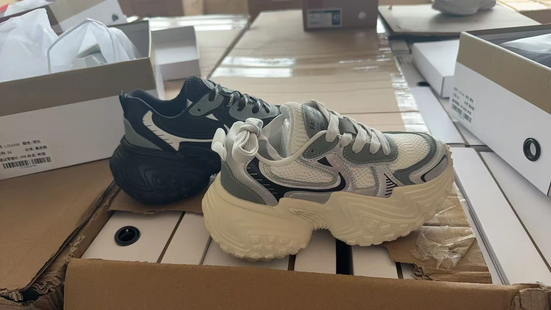 【6.8】新款气质休闲运动鞋QS-L256268