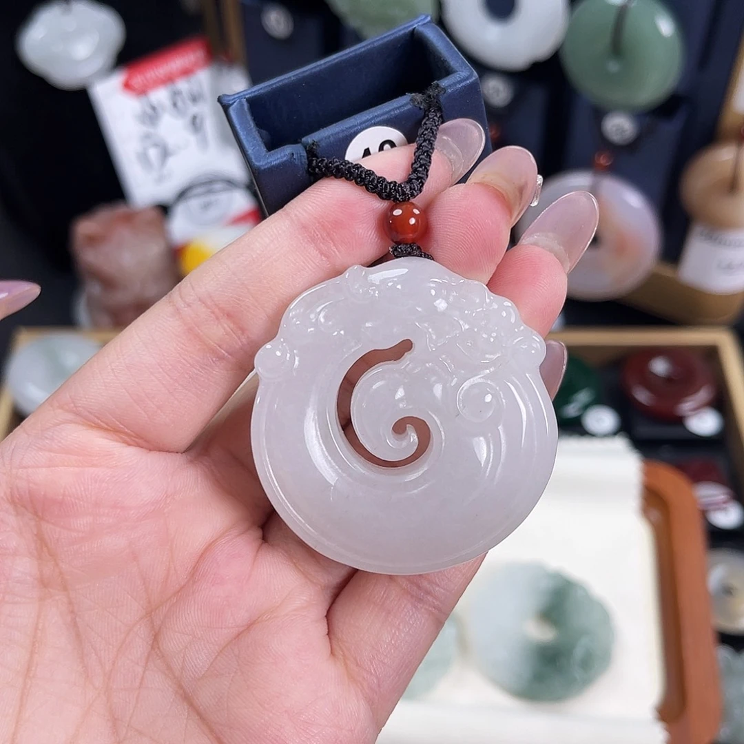 颈饰未镶嵌石英质玉你*爹