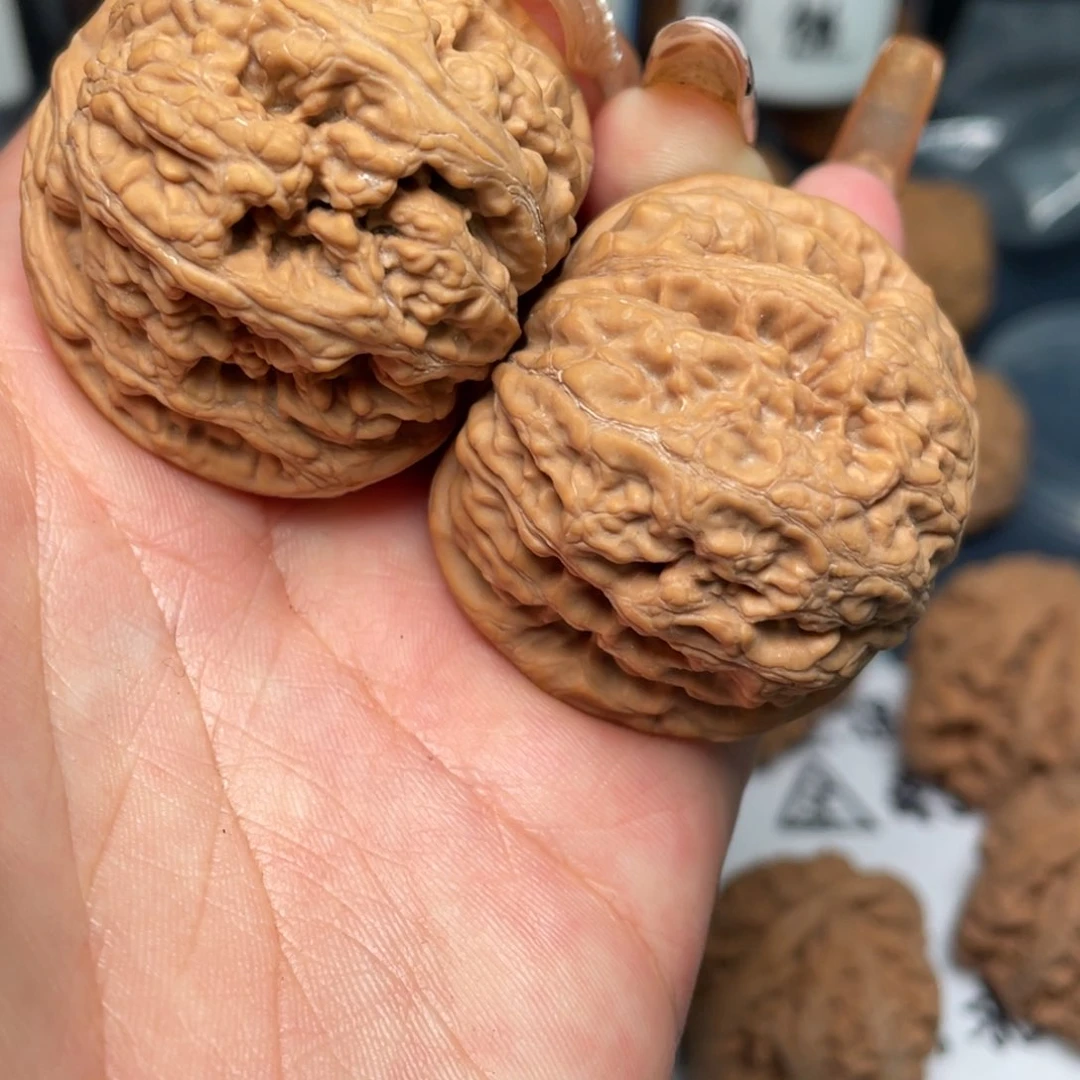 文玩核桃把件陈*粗筋