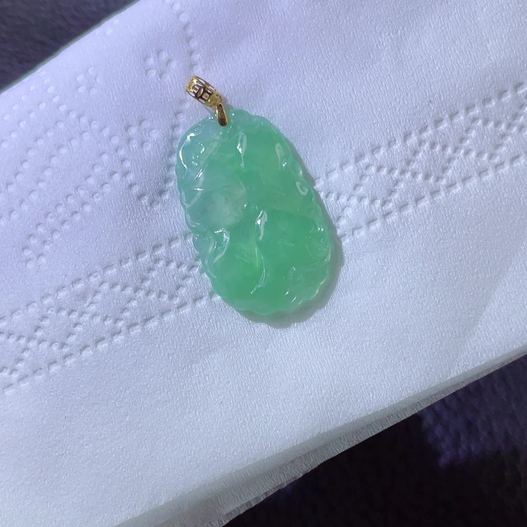 翡翠颈饰18K金镶嵌翡翠